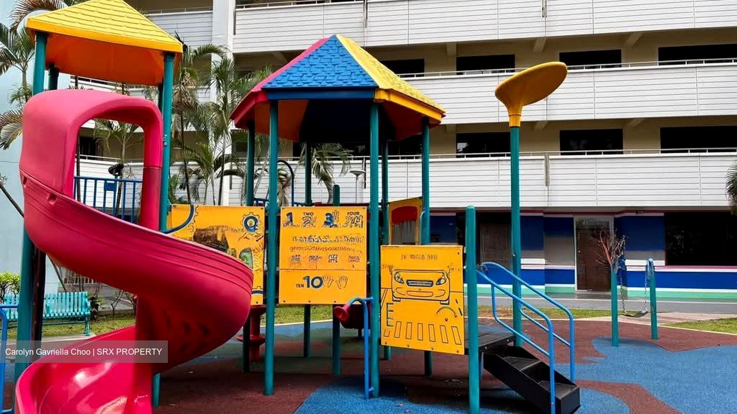 Blk 202A Compassvale South Gate (Sengkang), HDB Executive #530111221
